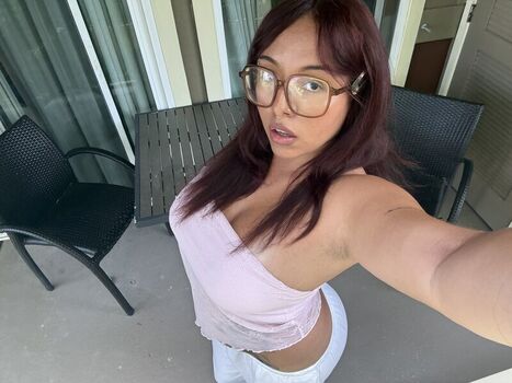 Full leaked Bittycrushx private onlyfans photo