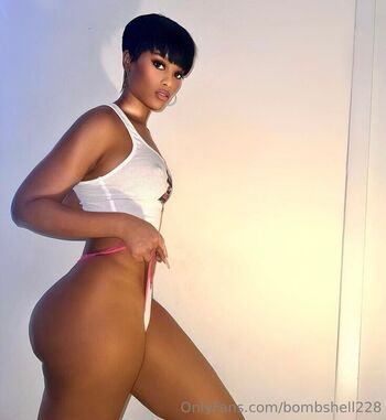 __Bombshell__