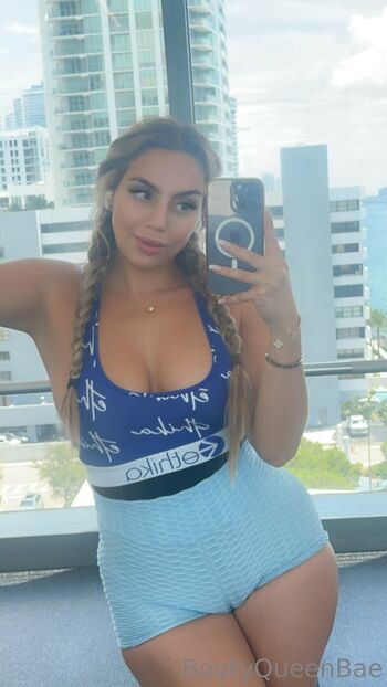 bootyqueenbae