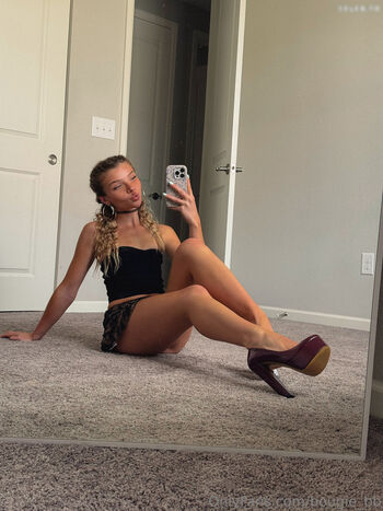 Full leaked Bougie bb private onlyfans photo