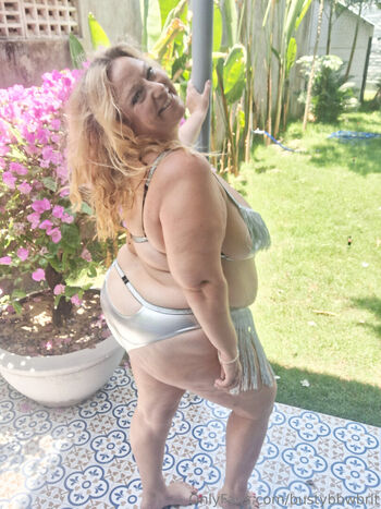 bustybbwbrit