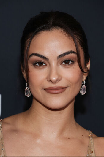 Camila Mendes