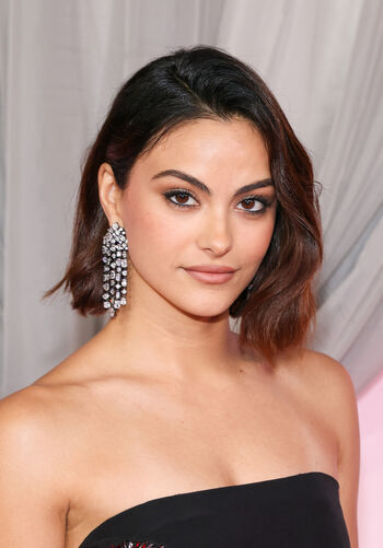 Camila Mendes