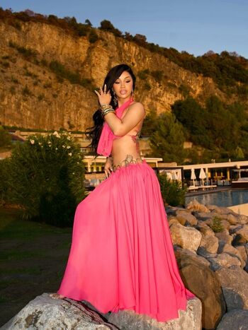Full leaked Cardi b  page private onlyfans photo