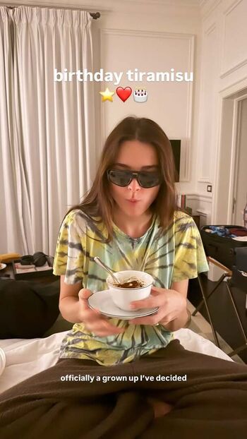 Full leaked Charlotte lawrence private onlyfans photo