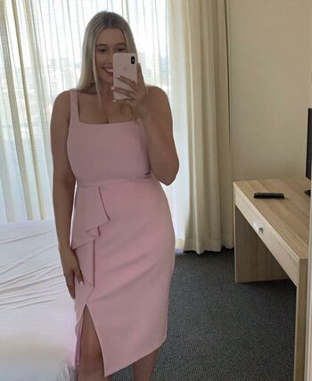 Chloe L
