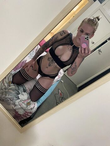 Chloe Mackenzie