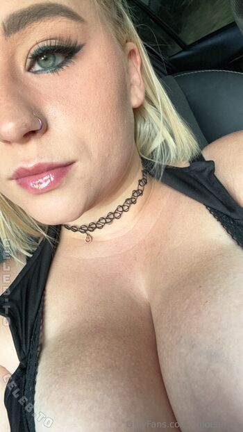 Chloee Mae