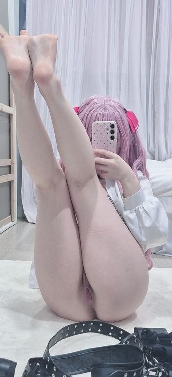 Full leaked Caro petitemodel/ private onlyfans photo