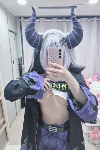Full leaked Narrow waist/ private onlyfans photo
