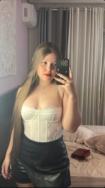 Clarissa Junqueira