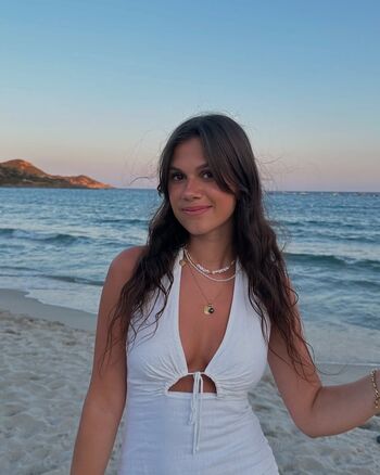 Cloe Zzini