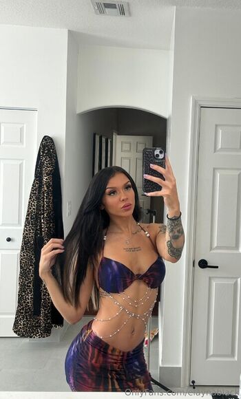 Cora Jade