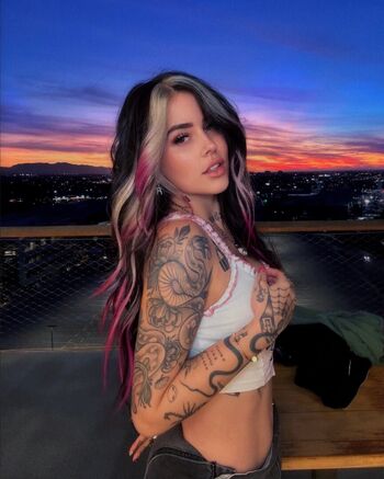 Full leaked Itsvalequinn private onlyfans photo