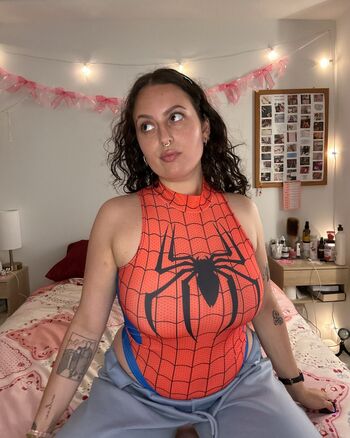 Full leaked Allciaravy / private onlyfans photo