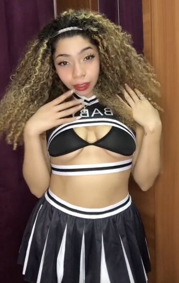 Curly Alyss