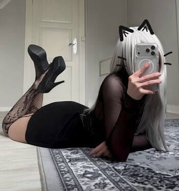 d0llshaped