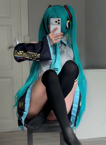 d0llshaped