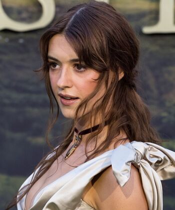 Daisy Edgar-Jones