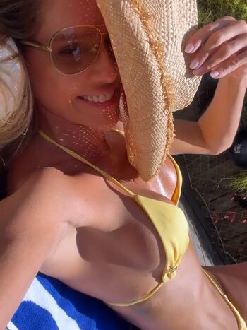 Deborah Secco