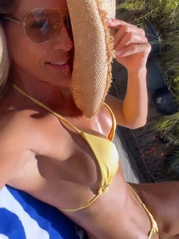 Deborah Secco