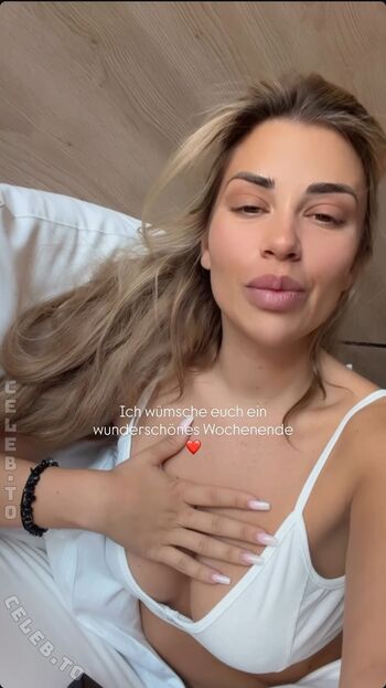 Deeanaofficial