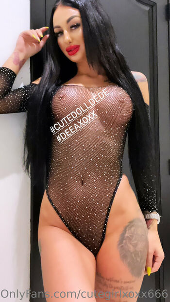 Deeaxoxx
