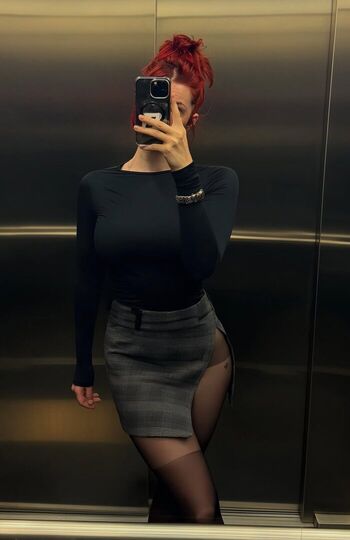 Derya Akarsu