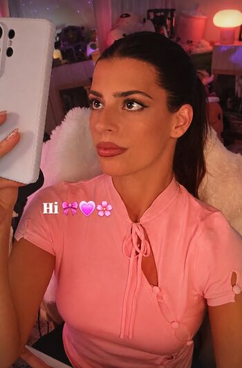Full leaked Develique page private onlyfans photo
