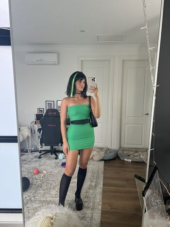 Full leaked Develique page private onlyfans photo