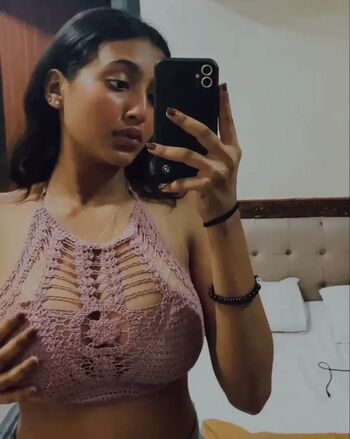 Full leaked Divya mandal private onlyfans photo