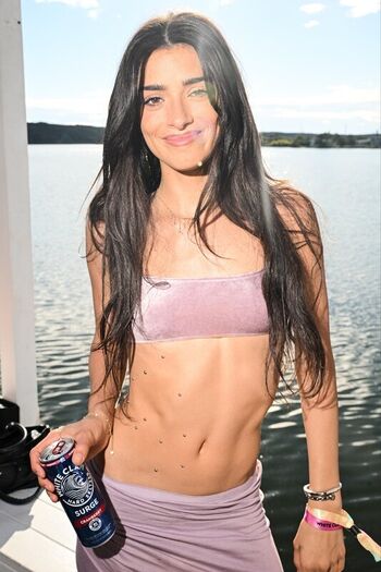 Full leaked Dixie d amelio private onlyfans photo