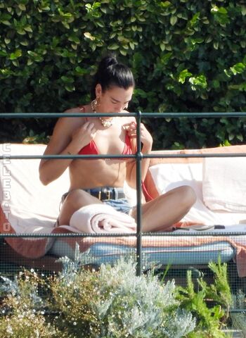 Dua Lipa