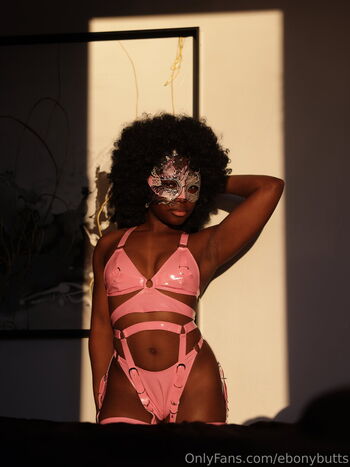 ebonybutts