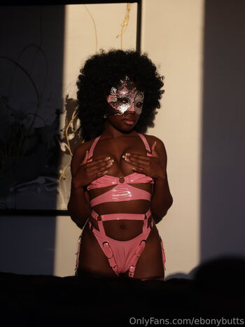 ebonybutts