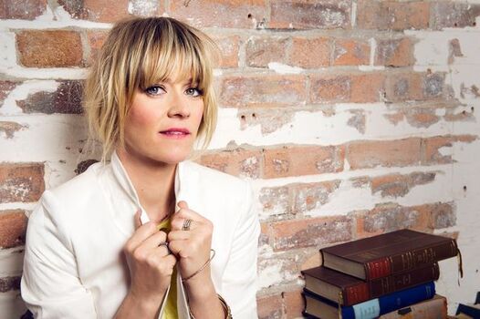 Edith Bowman Dj