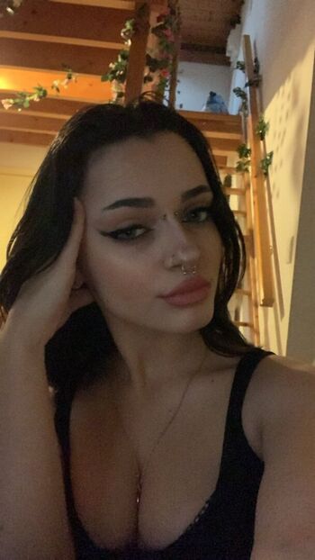 Full leaked Elfyhsq page private onlyfans photo