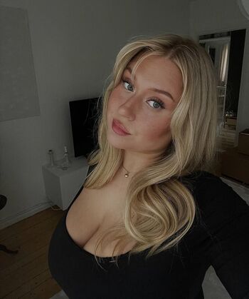 Elin W