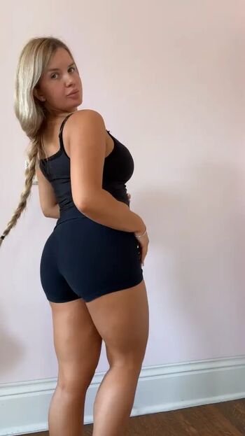Full leaked Elizabeth m page private onlyfans photo
