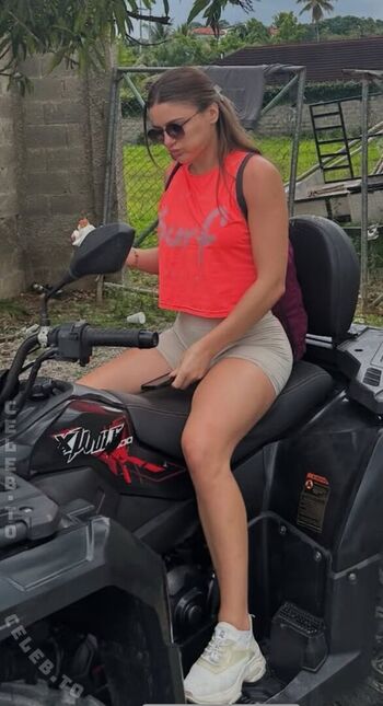 Ella_Di_Fit