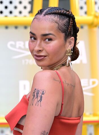 Ella Eyre