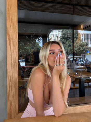Full leaked Ella netzer page private onlyfans photo