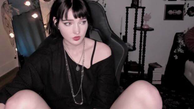 Ella.shitqost