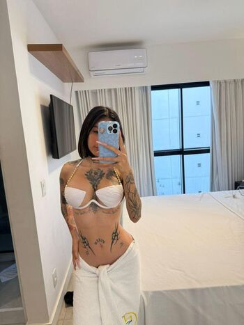 Ellelie_77
