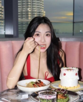 Ellen Tan
