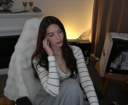 Full leaked Mommymewtwo private onlyfans photo
