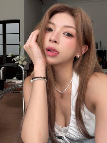Full leaked Elyn leong page private onlyfans photo