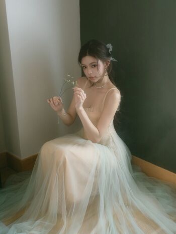 Elyn Leong