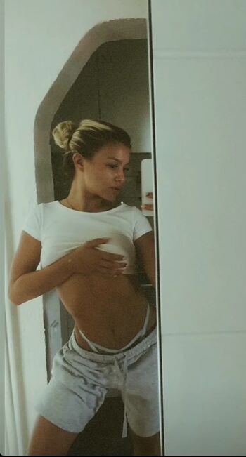 Full leaked Ema radujko private onlyfans photo