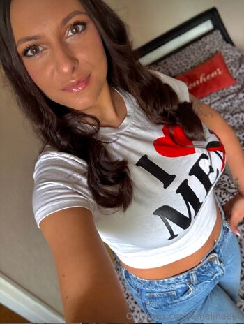 Emelineeee 